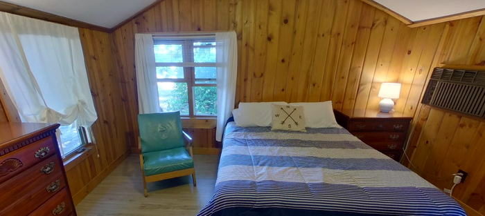 Island View Cottages (Bay Bank Motel) - Web Listing (newer photo)